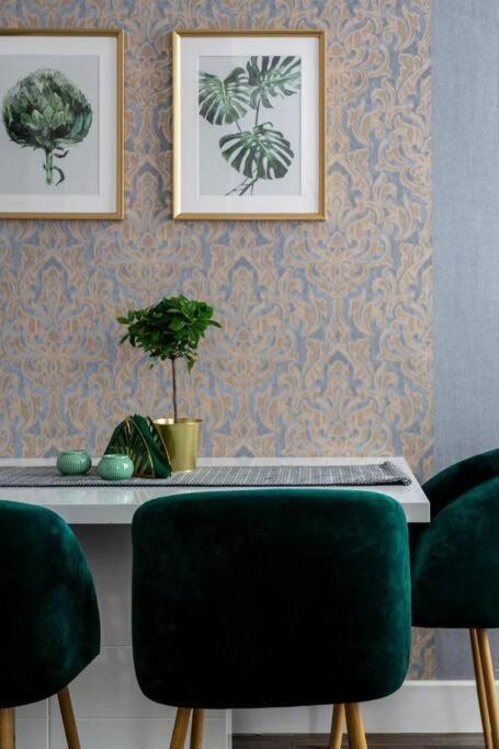 Chic, Captivating Space Budapest Esterno foto