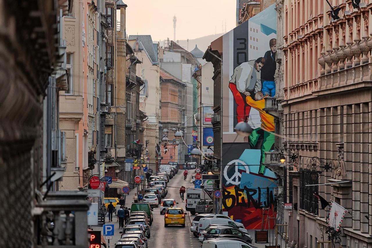 Chic, Captivating Space Budapest Esterno foto